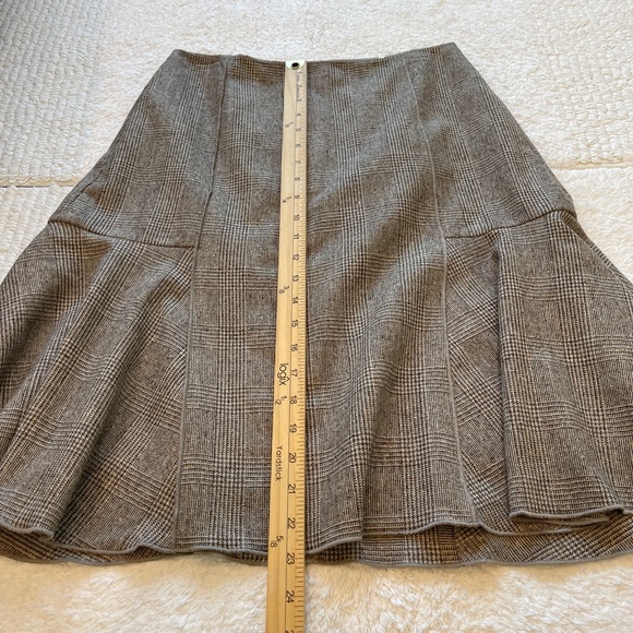 Ann Taylor Women's Skirt Size 8 Virgin Wool Blend Flare Lined Plaid Gray Career - Picture 10 of 11